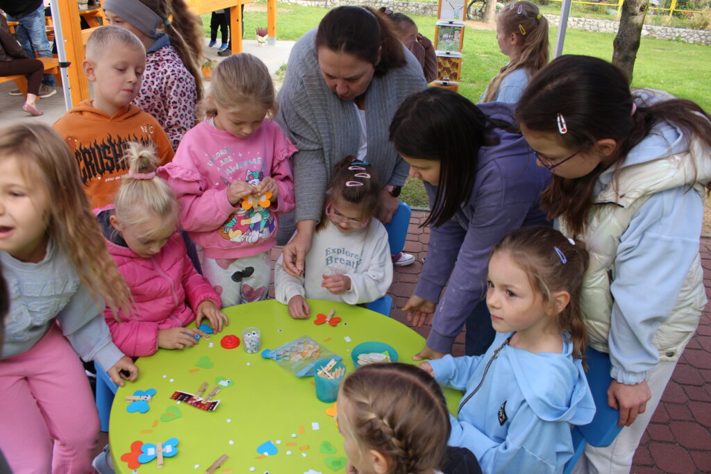 🌿 Ekologiczny piknik w Zielonej Pracowni 🦋📚