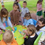🌿 Ekologiczny piknik w Zielonej Pracowni 🦋📚