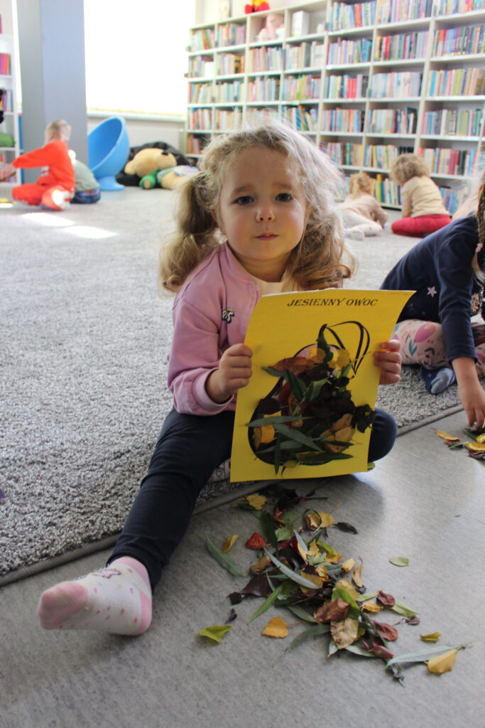 Jesień znów rozgościła się dziś w naszej bibliotece!